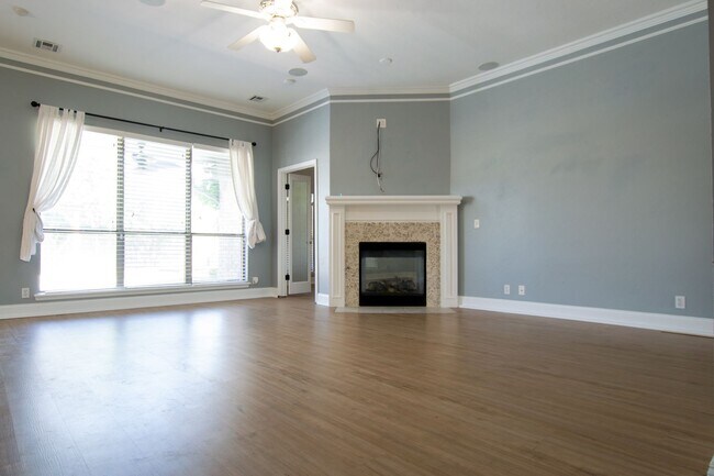 Building Photo - 17300 Zinc Dr