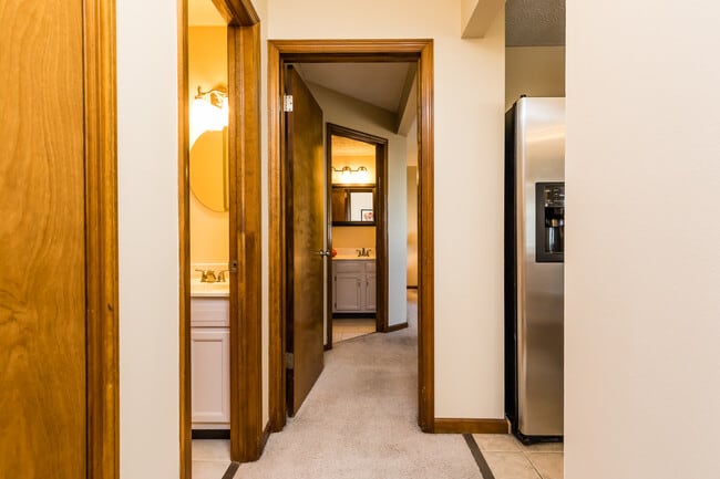 Building Photo - 4112 Loughmoor Dr