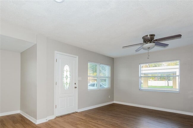 Building Photo - 2804 W Nassau St