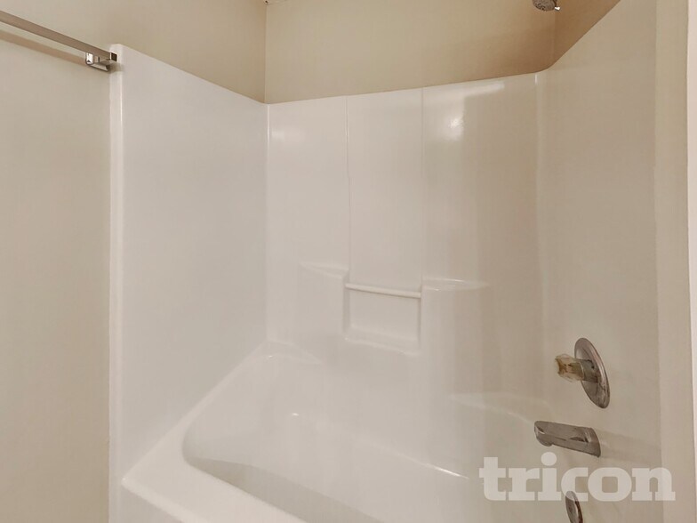 Building Photo - 4220 Lindy Trail