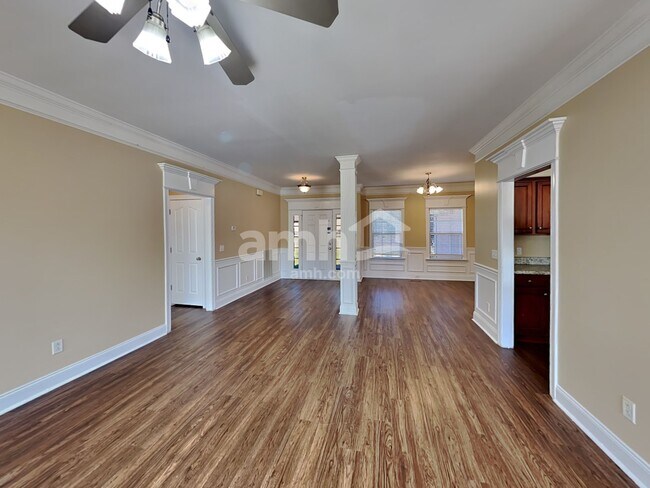 Building Photo - 636 Osborne Ln