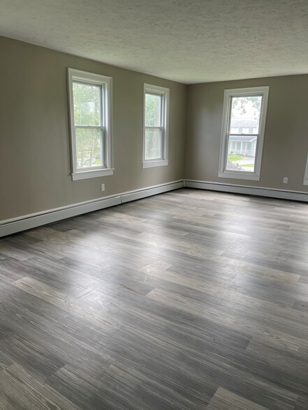 Building Photo - 24 Brooks Rd