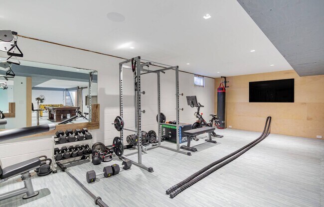 Building Photo - 91 Pantigo Rd