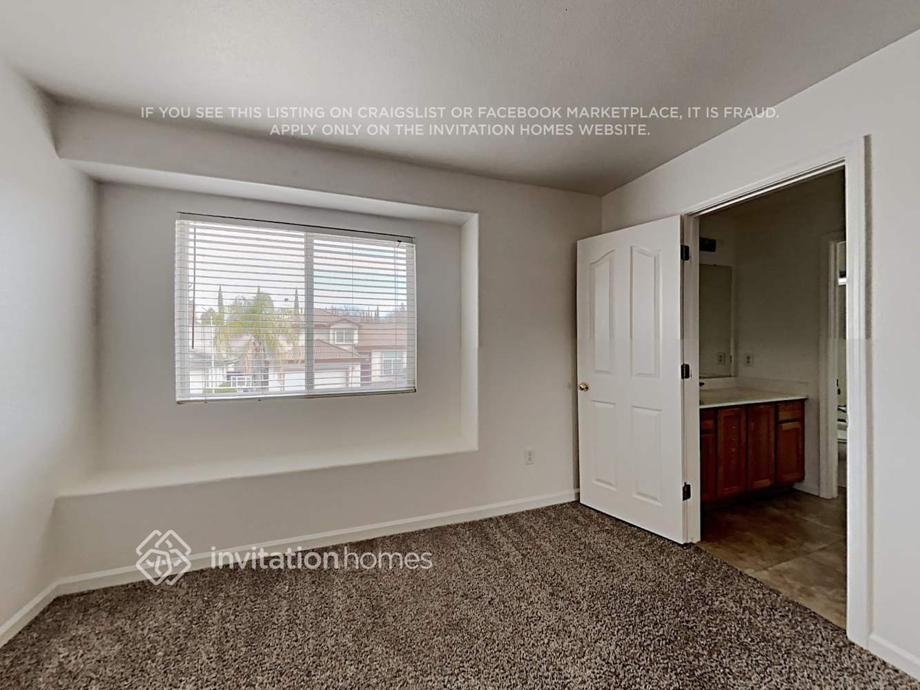 Building Photo - 8205 Carriage Oaks Way