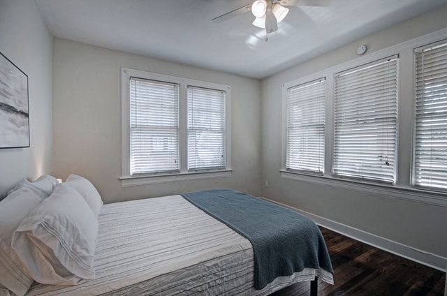 Building Photo - 209 W Leake St