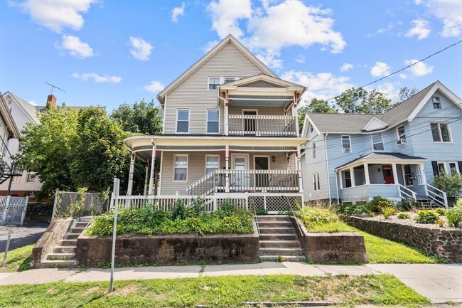 Building Photo - 14 S Whittlesey Ave