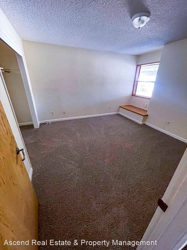 Building Photo - 4 br, 2 bath House - 3204 Suncrest Drive