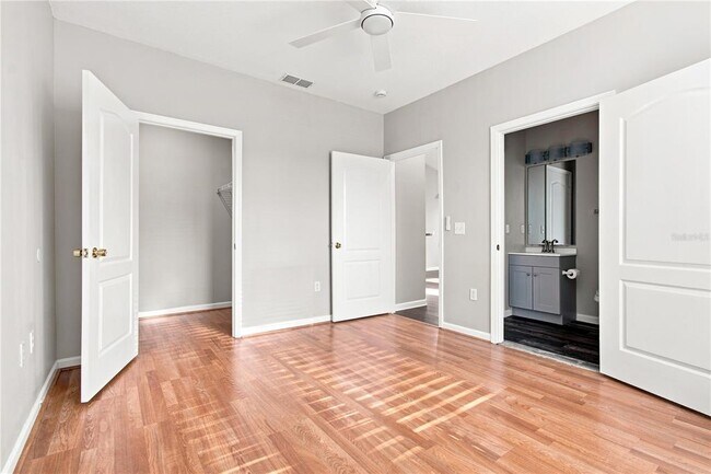 Building Photo - 10467 Villa View Cir