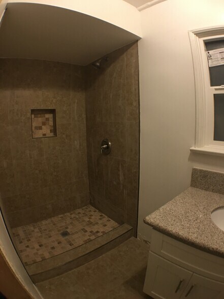 Building Photo - 3214 De Witt Dr