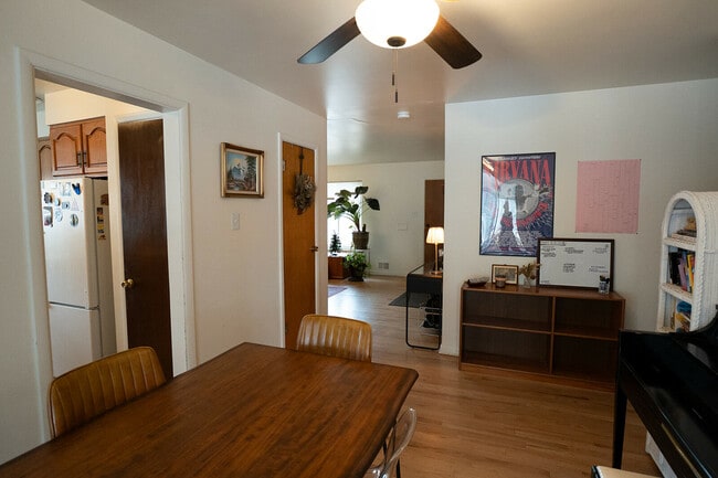 Building Photo - 180 Estes St