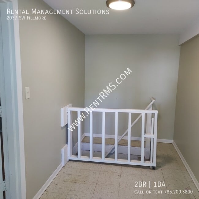 Building Photo - 2037 SW Fillmore-