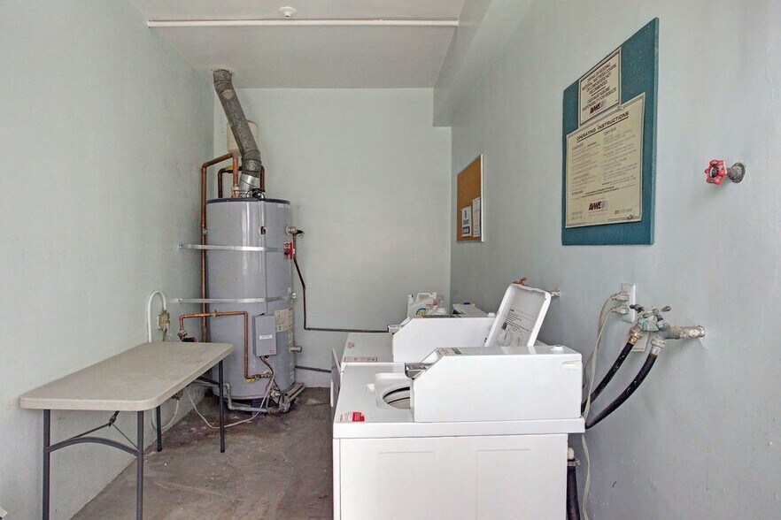 Building Photo - 8120 Norton Ave