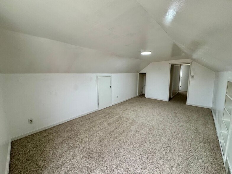 Building Photo - 3734 Capitol Ave