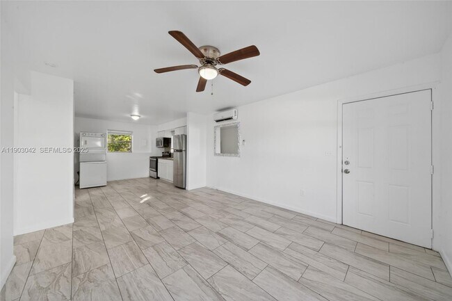 Building Photo - 36 NE 64th Terrace