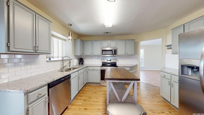 Building Photo - 2210 Muddy Peak Dr