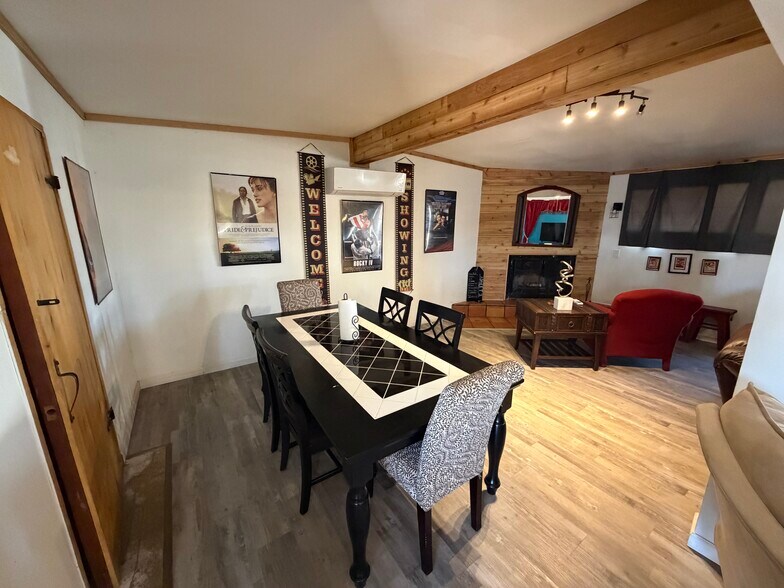 Building Photo - 2837 65th St