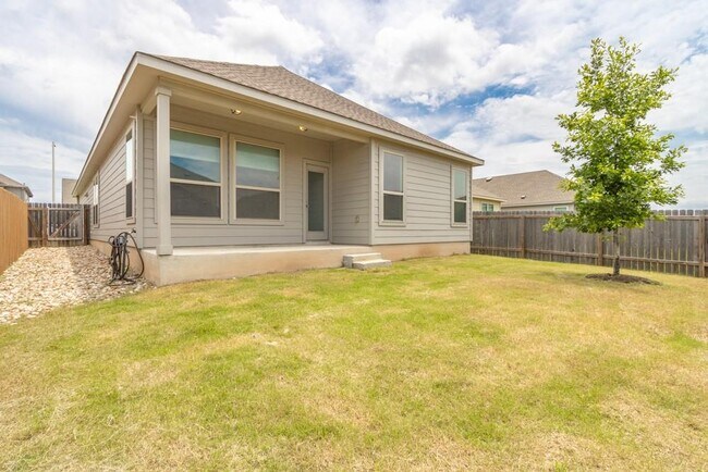 Building Photo - 909 Durness Dr