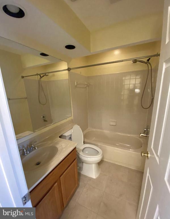 Building Photo - 46333 Haven Terrace