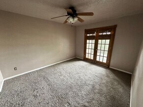 Building Photo - 1 bed/1 bath condo in OKC