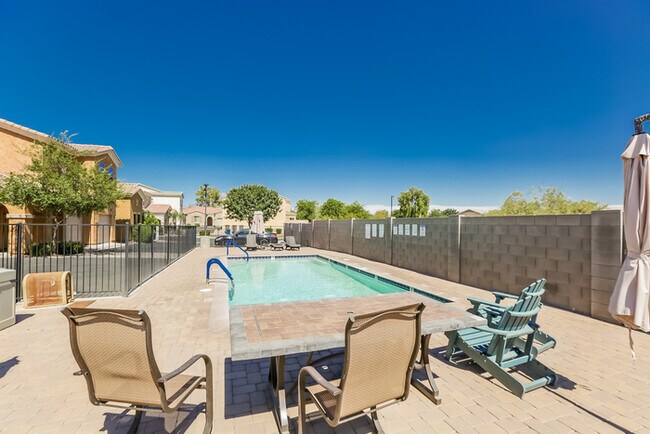 Building Photo - 1737 S Desert View Pl