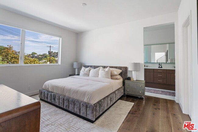 Building Photo - 1902 Liberty Ct