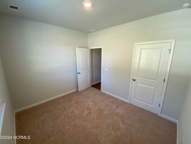 Building Photo - 2067 Bella Pt Dr