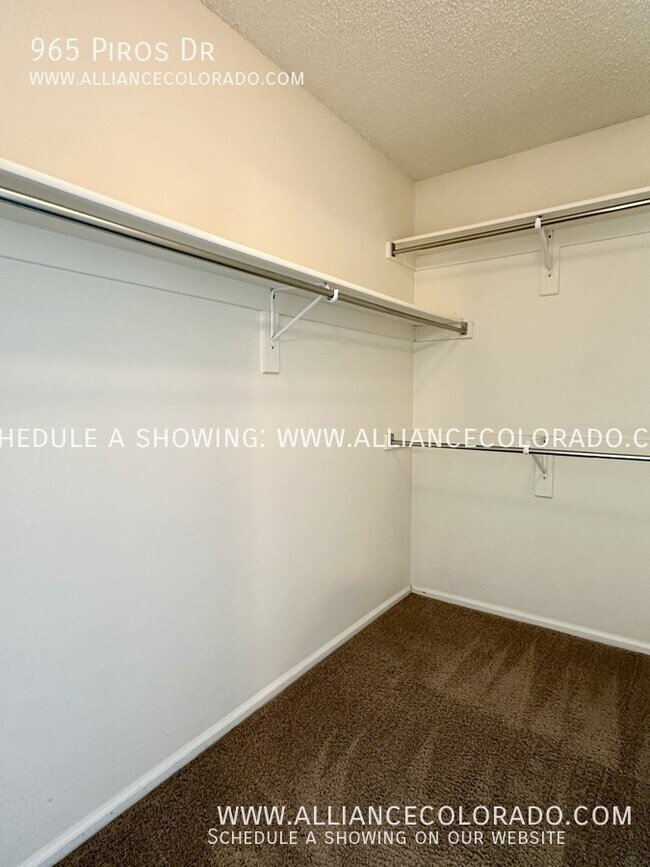 Building Photo - 965 Piros Dr
