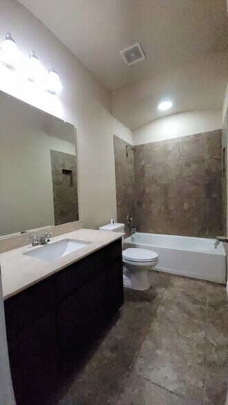 Building Photo - 1716 Jacona Trl