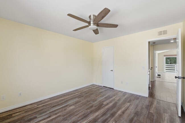 Building Photo - 29142 Bobolink Dr