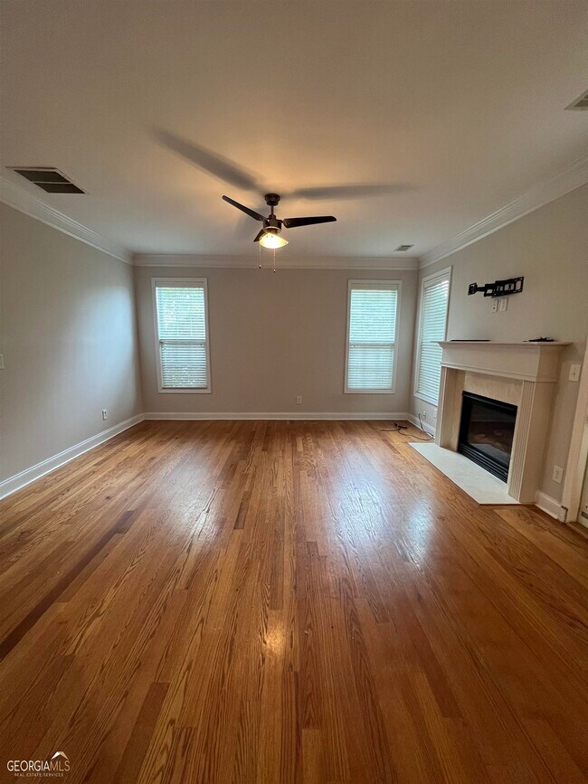 Building Photo - 1516 Bouvier Pl