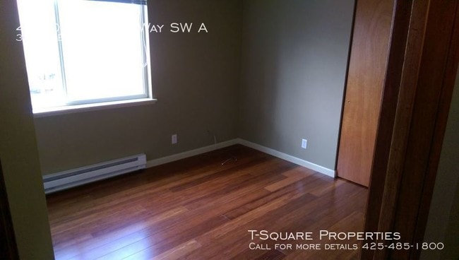 Building Photo - 4408 Delridge Way SW