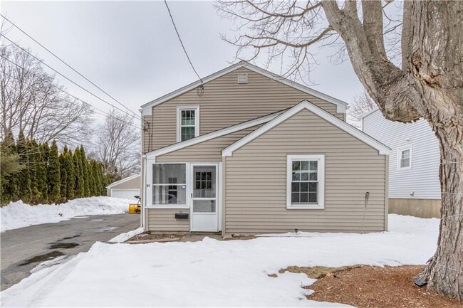 Building Photo - 31 Kirby St