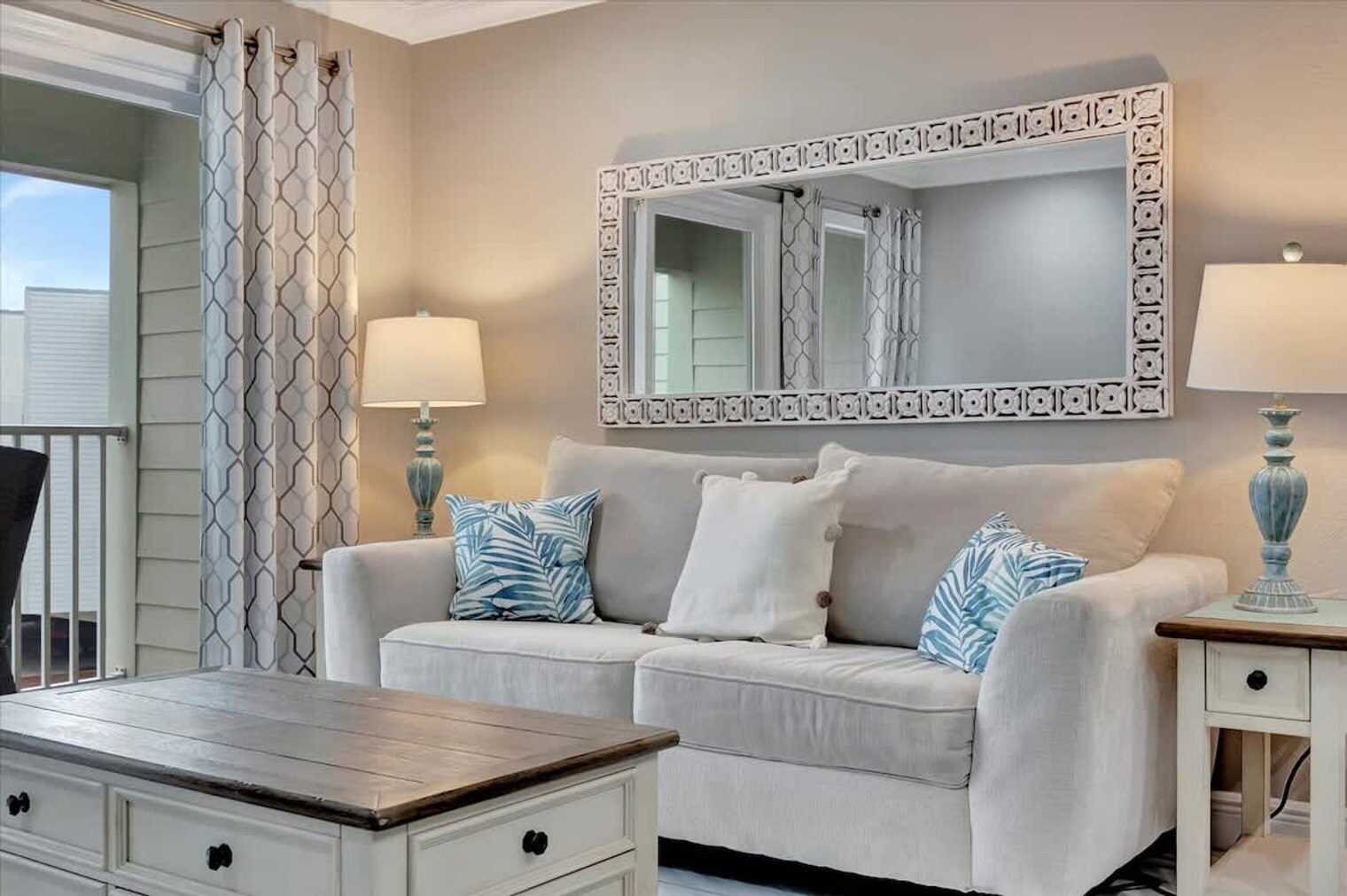 Building Photo - 2506 N Rocky Point Dr