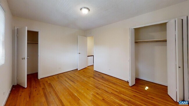 Building Photo - 1107 River Ct