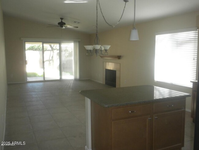 Building Photo - 1570 W Ivanhoe Ct