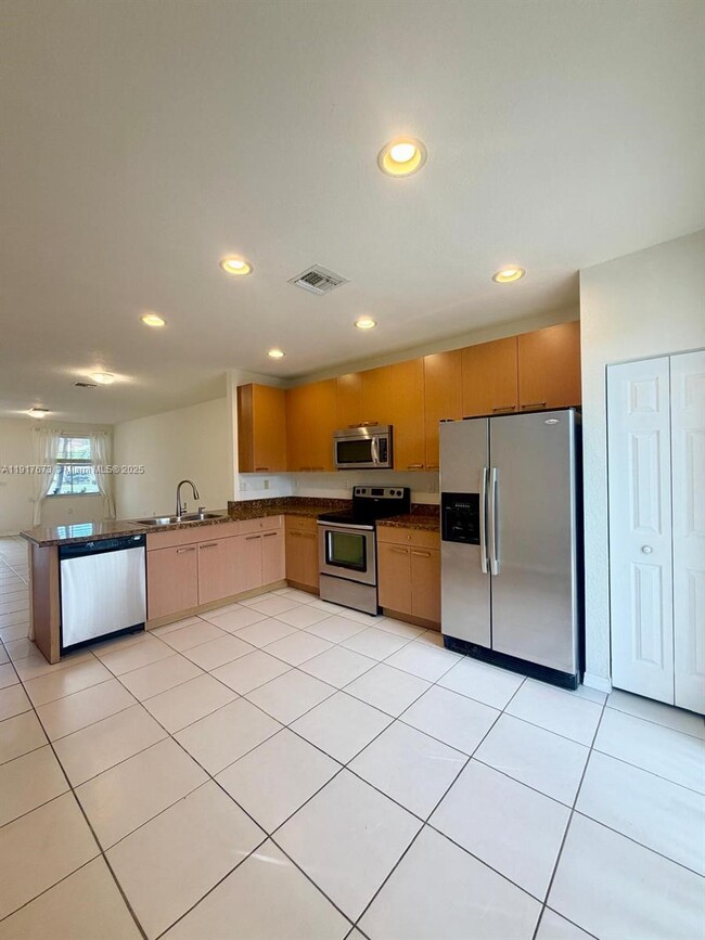 Building Photo - 3972 SW 149th Pl