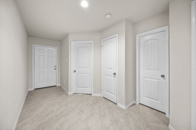 Building Photo - 8014 Ecru Ln