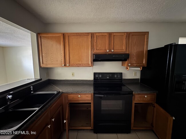 Building Photo - 4078 Laurelwood Dr