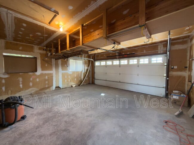 Building Photo - 345 S 850 E