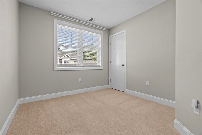 Building Photo - 7 Gorham St