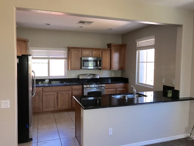 Building Photo - Coming Soon - 3 Story Town Home - Gated Community / Pool