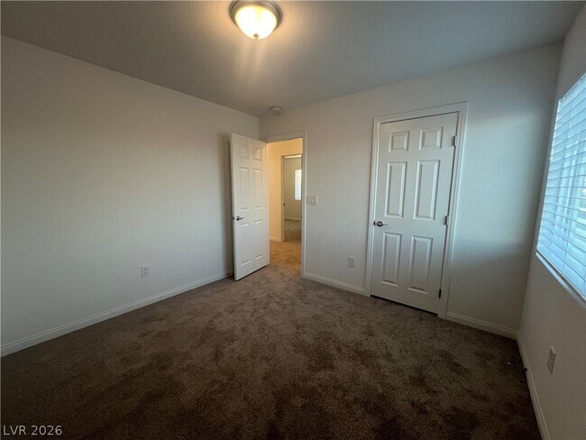 Building Photo - 5872 Aurora Gold Ave
