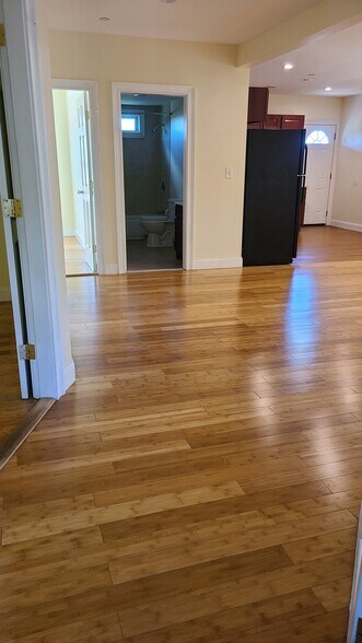 Large format - 9 Alban St