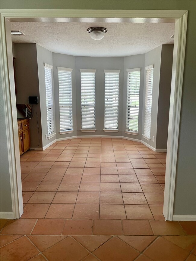 Building Photo - 21122 Harvest Hill Ln