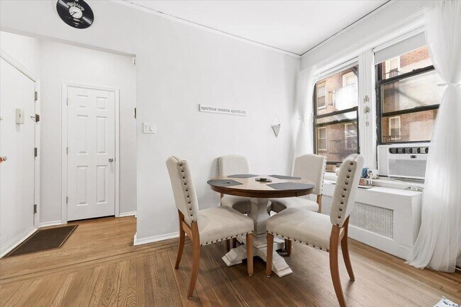 Building Photo - 56 Glenwood Ave