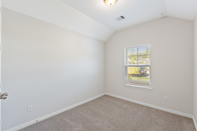 Building Photo - 106 Violet Carson Ct