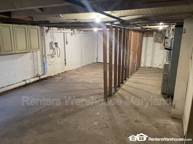 Building Photo - 2855 W Cold Spring Ln