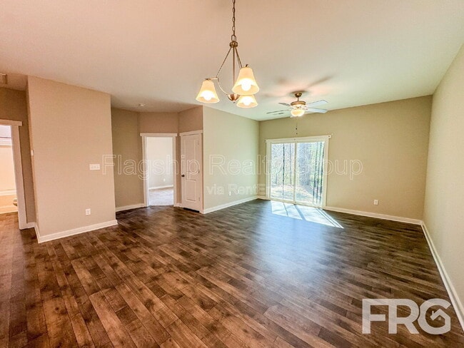 Building Photo - 1503 S Taylor St