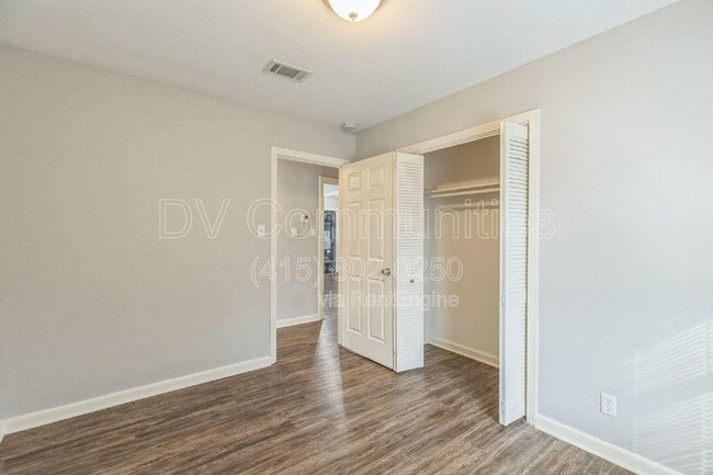 Building Photo - 6419 Belarbor St