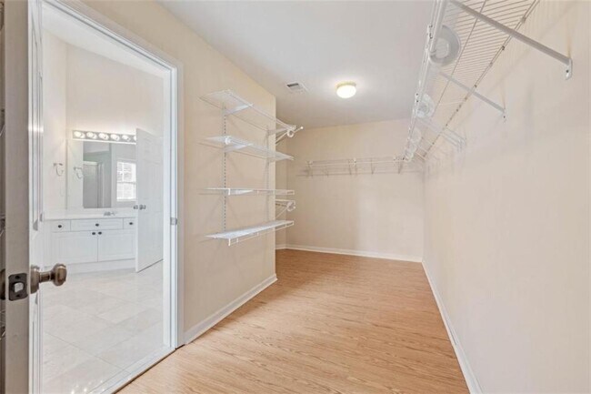 Building Photo - 773 Van Briggle Path NE